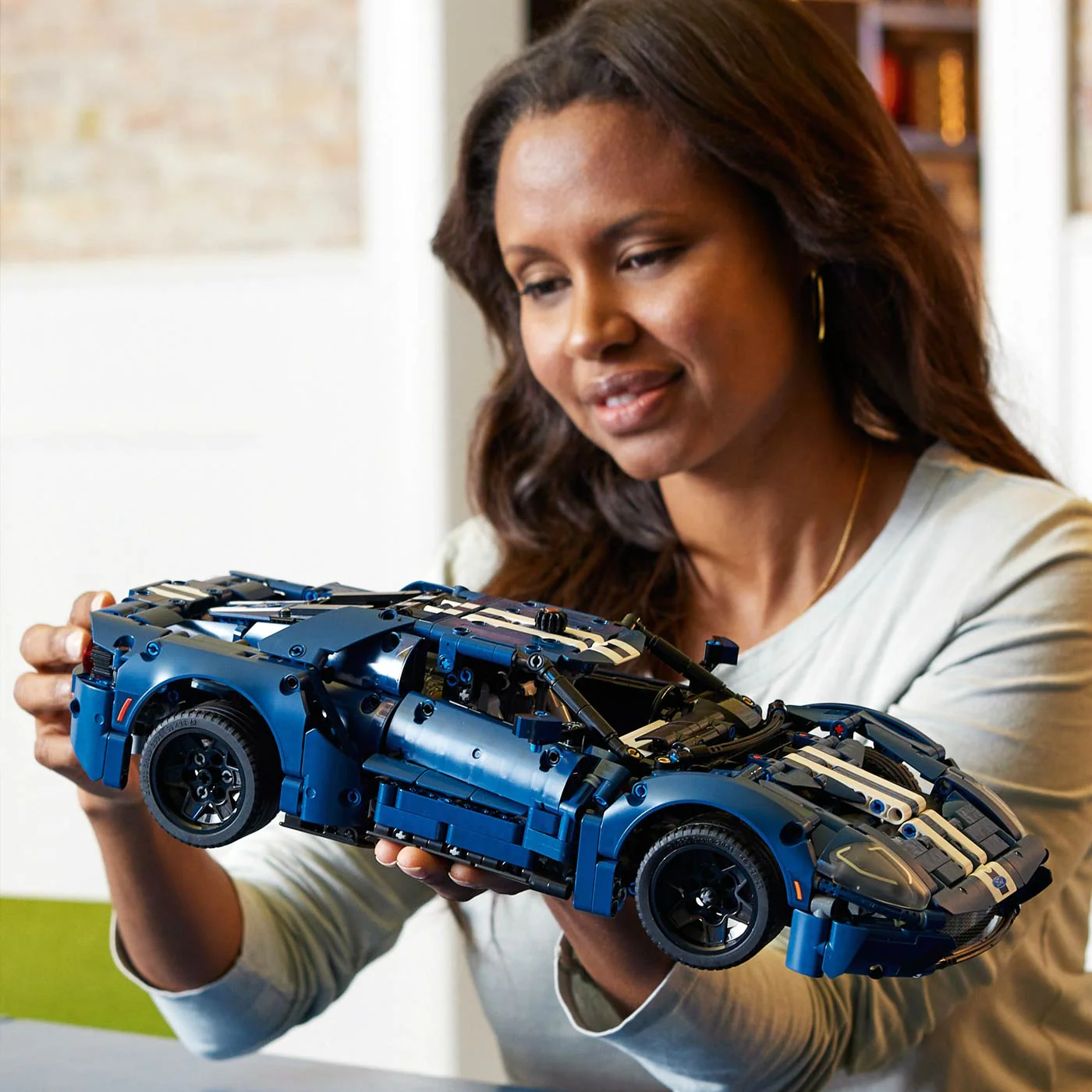 LEGO Technic 2022 Ford GT - Image 3