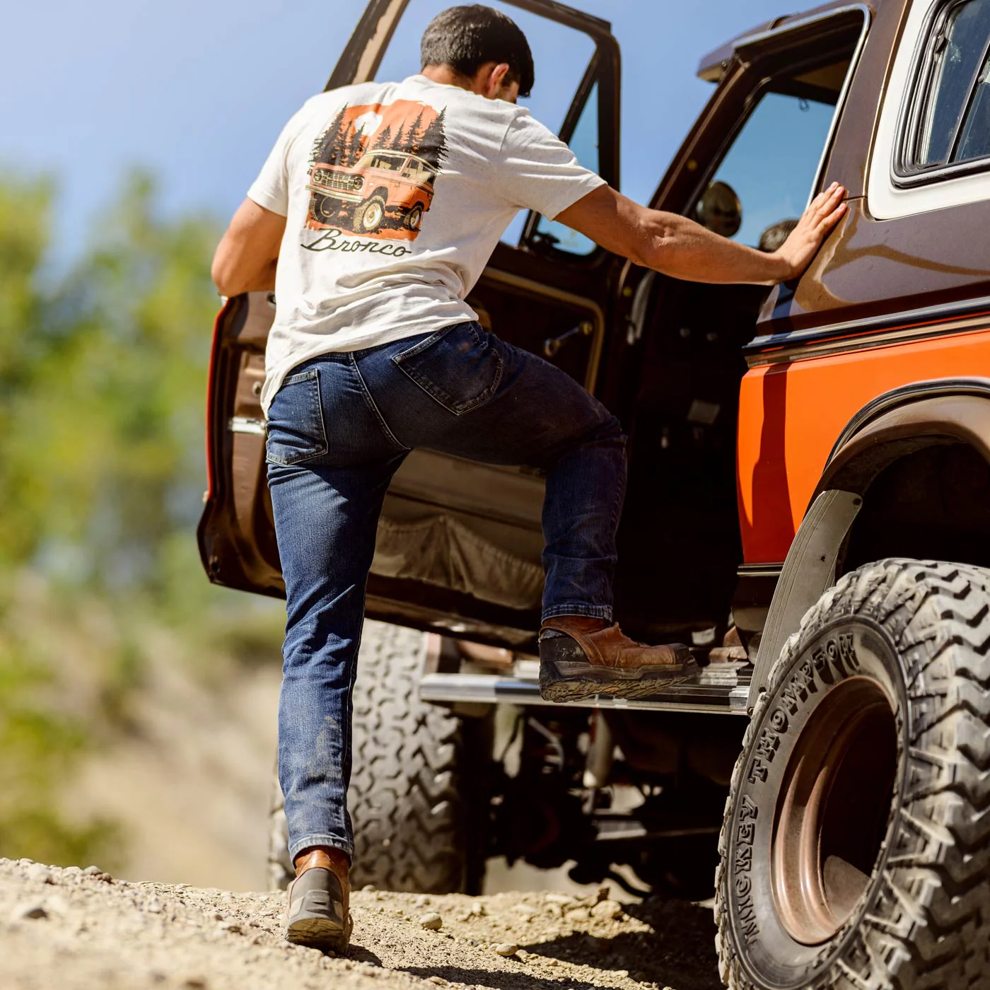 Ford Vintage Bronco Mens Northern Sunset Graphic T-Shirt - Image 4