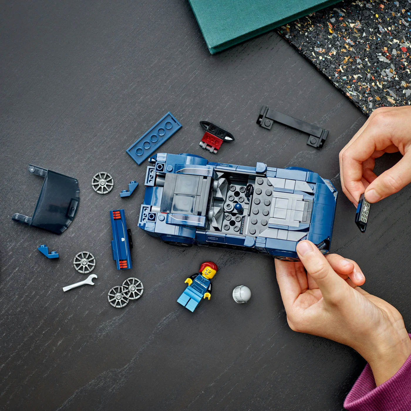LEGO Speed Champions Ford Mustang Dark Horse - Image 4